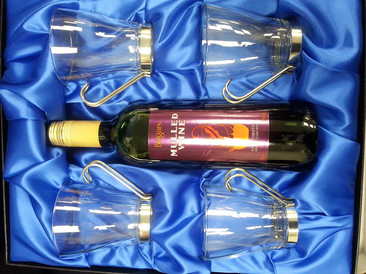 Mulled Wine and Glasses Gift Set